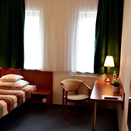 Hotel Zlote Deby Βαρσοβία Εξωτερικό φωτογραφία