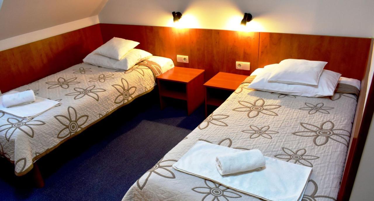Hotel Zlote Deby Βαρσοβία Εξωτερικό φωτογραφία
