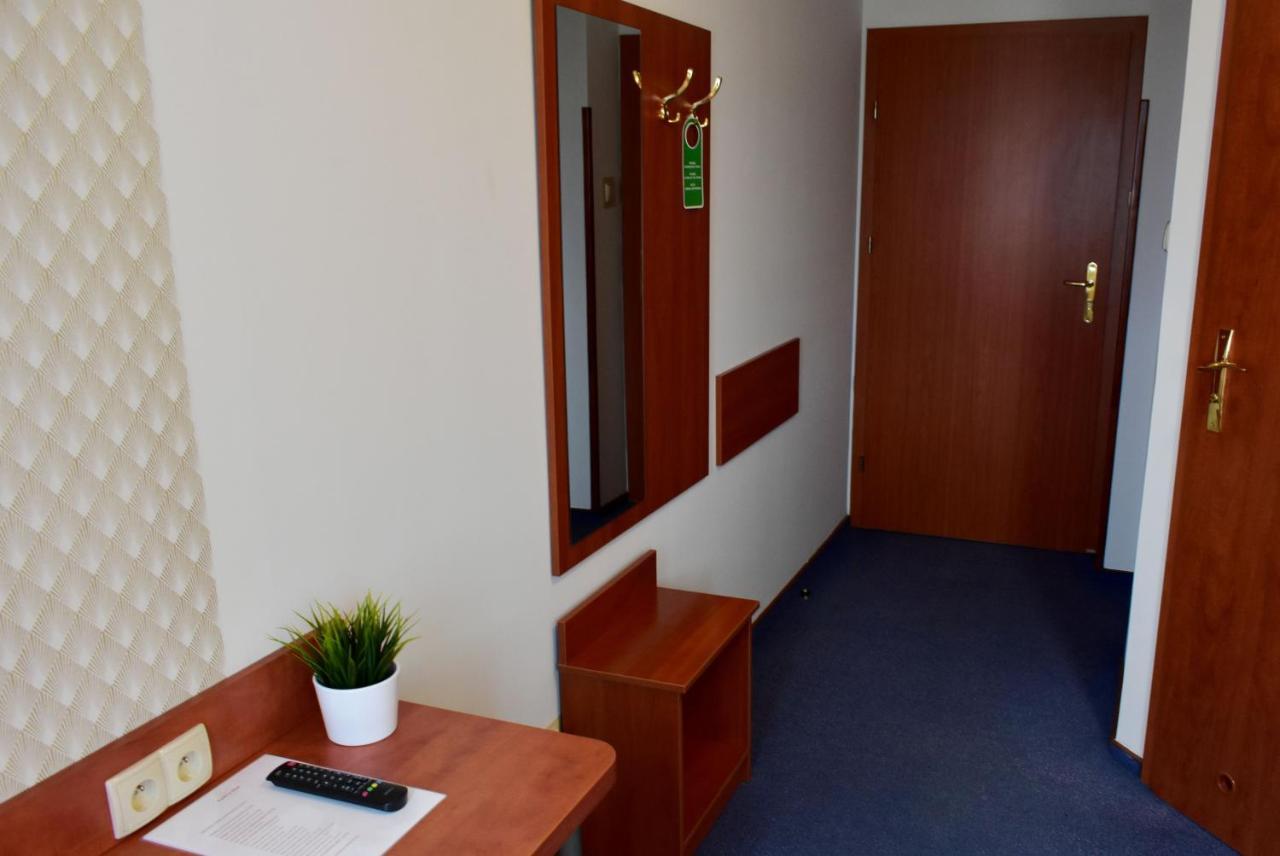 Hotel Zlote Deby Βαρσοβία Εξωτερικό φωτογραφία