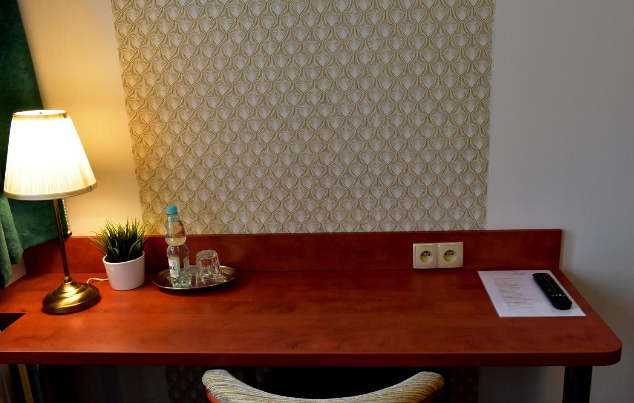 Hotel Zlote Deby Βαρσοβία Εξωτερικό φωτογραφία