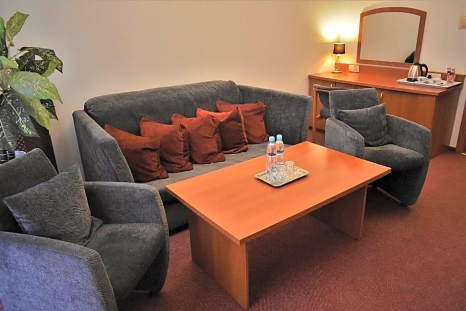 Hotel Zlote Deby Βαρσοβία Εξωτερικό φωτογραφία