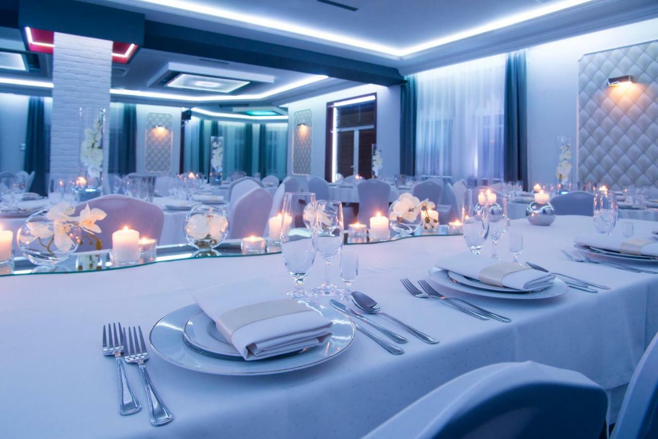 Hotel Zlote Deby Βαρσοβία Εξωτερικό φωτογραφία