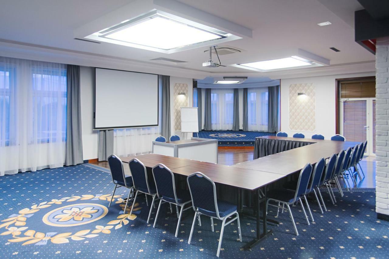 Hotel Zlote Deby Βαρσοβία Εξωτερικό φωτογραφία